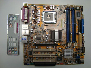 Дънна платка за компютър ASUS PTGD1-LA 4xDDR LGA775 (втора употреба)
